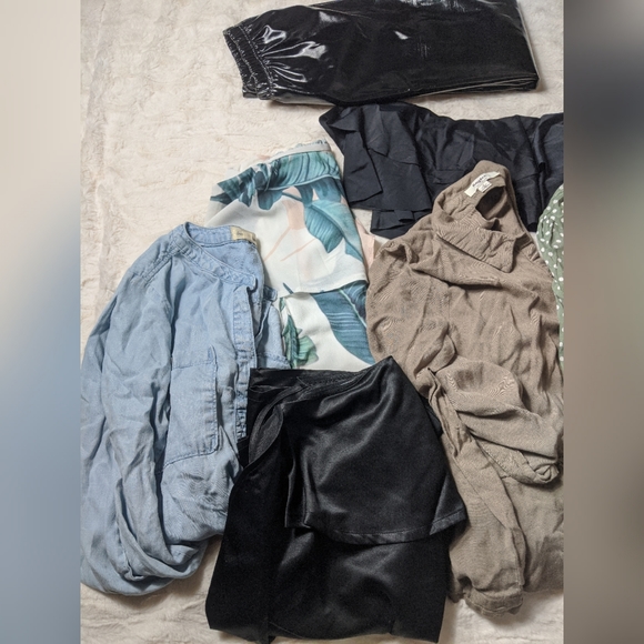 Not So Mystery Sz Small Lot 7 Items - Picture 2 of 3
